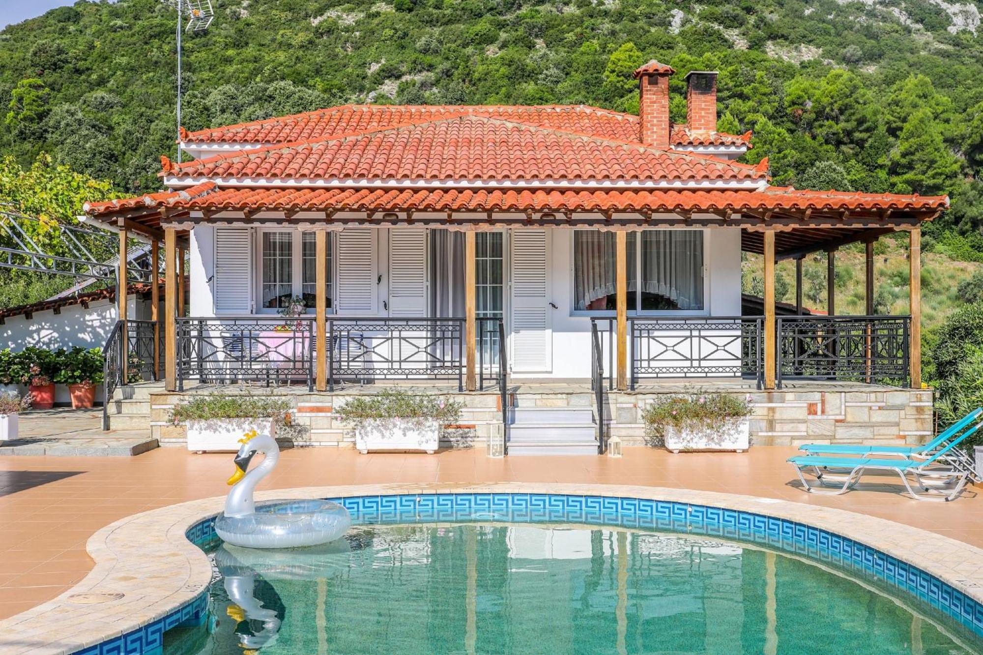 Villa Mitzelos Moni Evaggelistrias Exterior photo